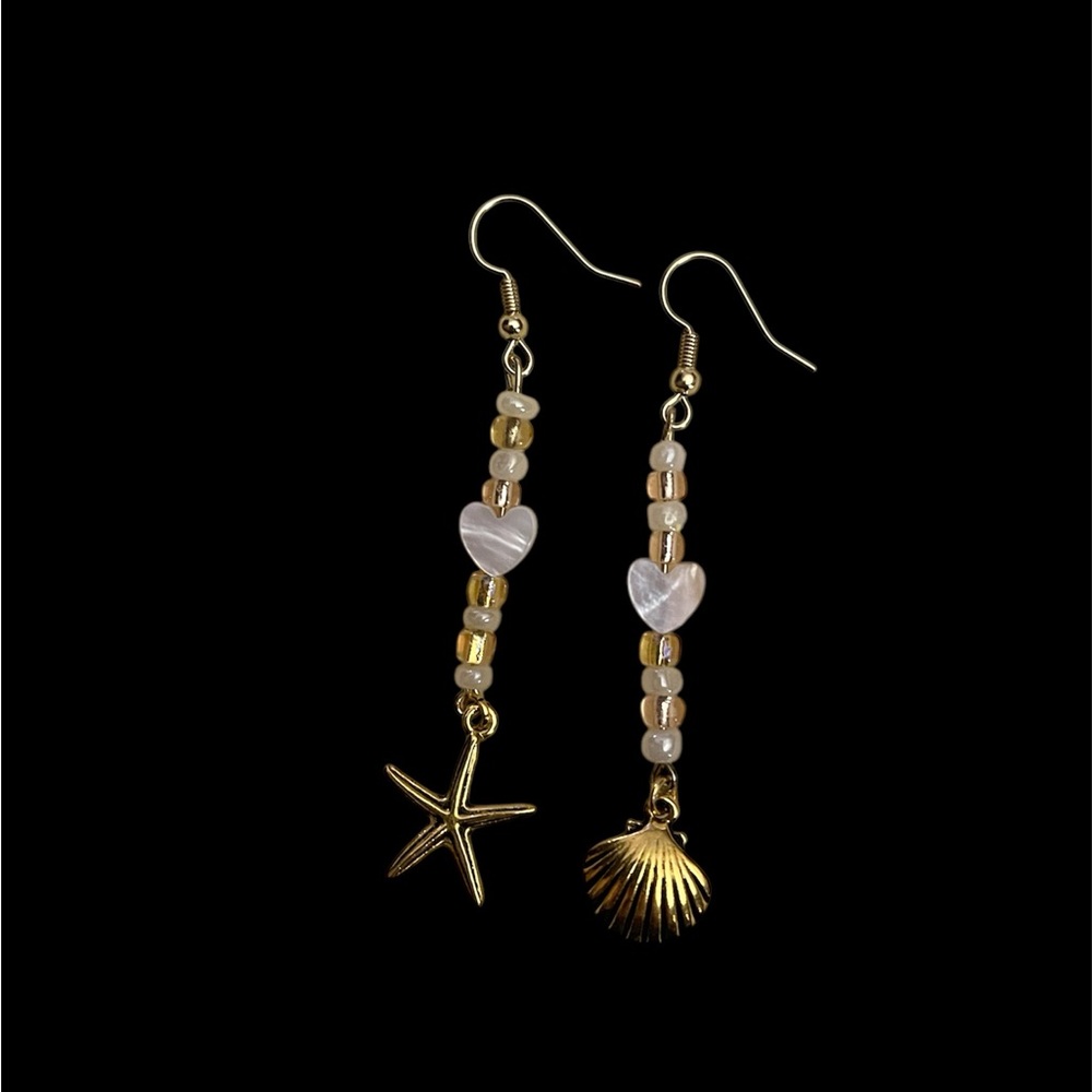Gold Beachy Beaded Earrings with Starfish and Shell